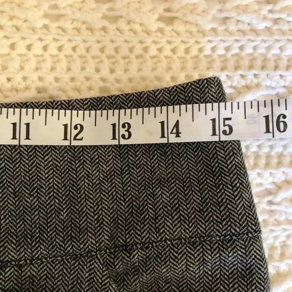 𝅺Dagg and Stacey gray tweed skirt with ruffle bottom skirt size Large - Picture 9 of 13